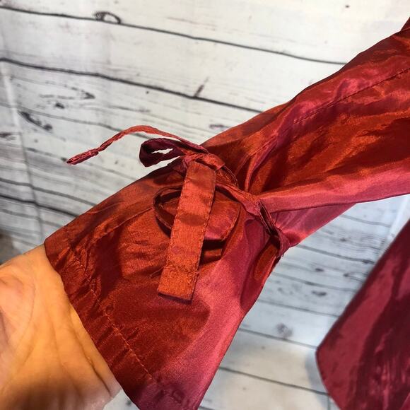 1990s Messages Red Iridescent Hooded Taffeta Belted Coat Made in Hong Kong M - Picture 10 of 13